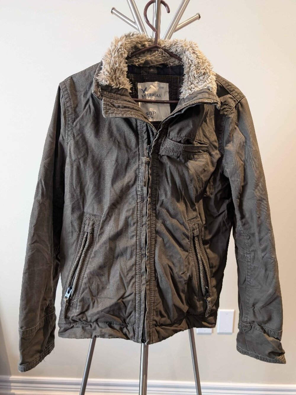 2000s American Eagle Outfitters Jacket Sherpa Lined Collar Plaid Lining Y2K